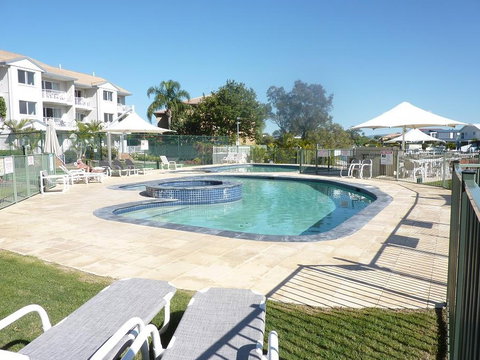 Pelican Cove - Surfers Gold Coast 0