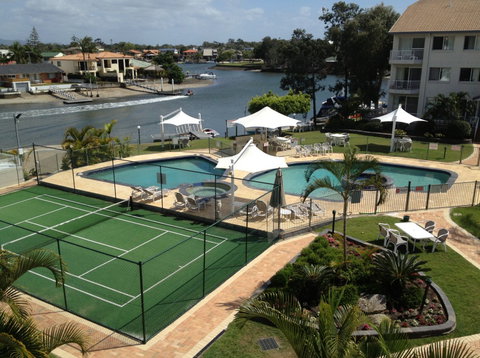 Pelican Cove - Surfers Gold Coast 4