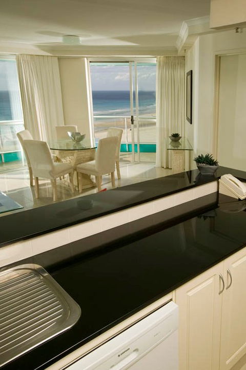 Ocean Plaza Resort - Coolangatta - Surfers Gold Coast 2