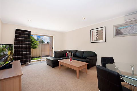 Hamilton Accommodation - Surfers Gold Coast 2