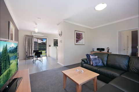 Hamilton Accommodation - Surfers Gold Coast 3