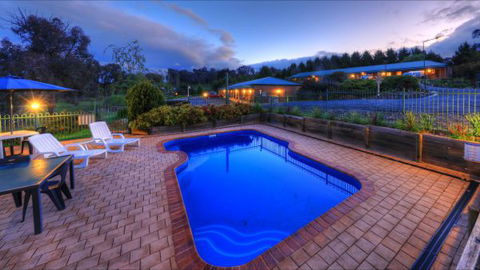 Top Of The Town Motor Inn Yackandandah - Surfers Gold Coast 1