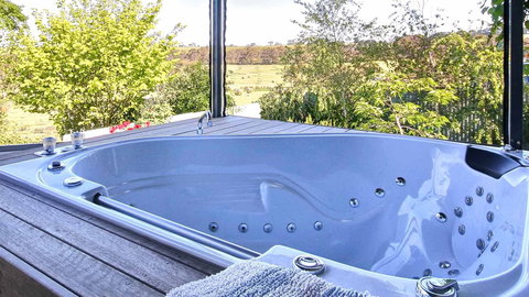 A Way To Relax At Welcome Springs Country Stays - Surfers Gold Coast 0