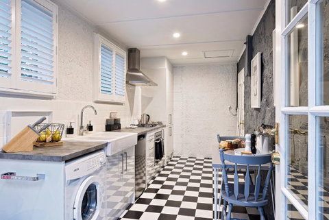 102 On Strath - Surfers Gold Coast 6