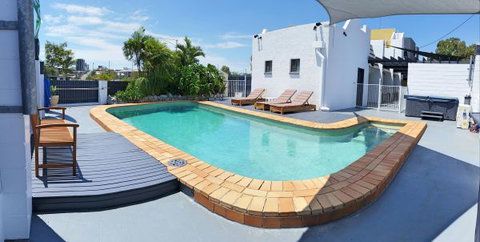 Aaron Motel - Surfers Gold Coast 1