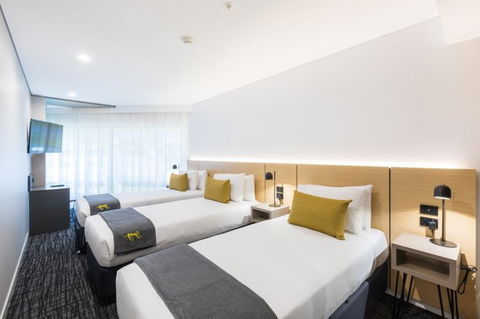 Song Hotel Sydney - Surfers Gold Coast 3