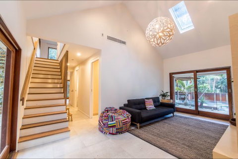 Apalie Retreat - Surfers Gold Coast 8