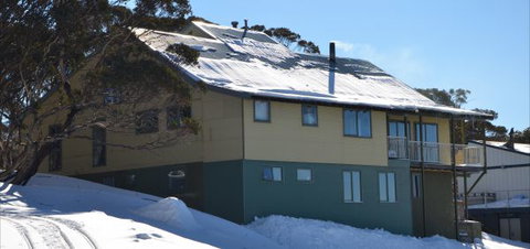 Arrabri Ski Club Hotham - Surfers Gold Coast 0