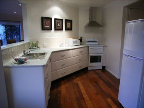 C-Deck Beach House Apartment - Surfers Gold Coast 2
