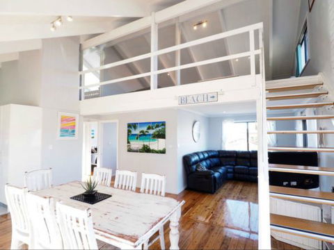Callala Beach Shack - Surfers Gold Coast 0