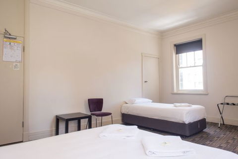 Criterion Hotel Sydney - Surfers Gold Coast 4