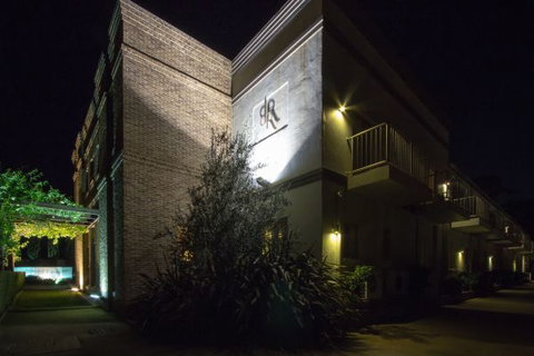 De Russie Boutique Hotel Orange - Surfers Gold Coast 7