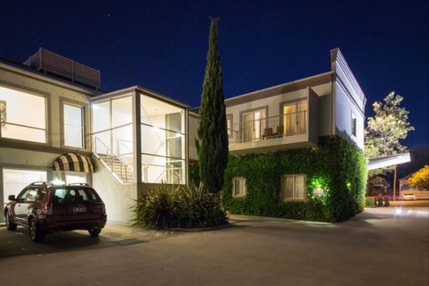 De Russie Boutique Hotel Orange - Surfers Gold Coast 9