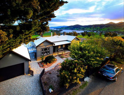 Frenchman's River - The Helmsman's House - Surfers Gold Coast 0