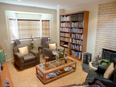 Grovely House Bed And Breakfast - Surfers Gold Coast 2