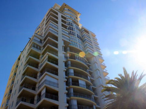 Indigo Blue Beachfront Holiday Apartments - Surfers Gold Coast 1