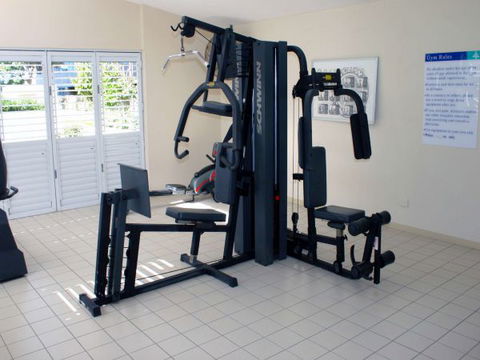 Indigo Blue Beachfront Holiday Apartments - Surfers Gold Coast 4