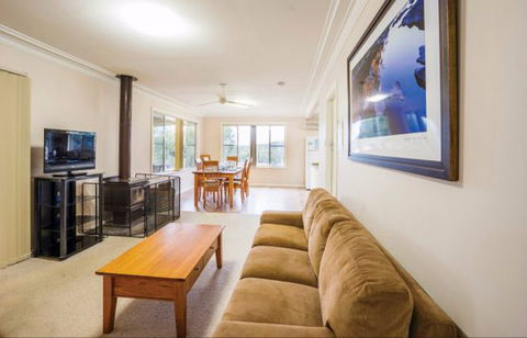 Lavender Vale Cottage - Surfers Gold Coast 1