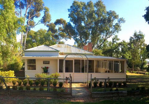Lochinver Farm Homestead And Cottages - Surfers Gold Coast 6