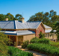 Red Gum Retreat - Surfers Gold Coast