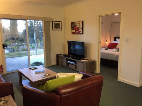 Lyreen's Apartment Bed And Breakfast - Surfers Gold Coast 6