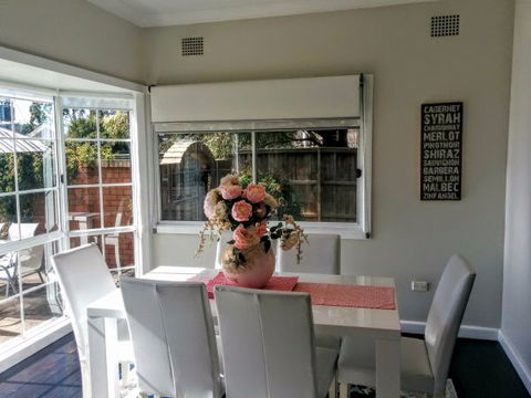 Magnolia Corner - Surfers Gold Coast 7