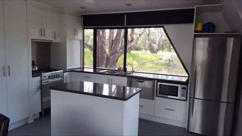 Murray Downs Marina Houseboats - Surfers Gold Coast 5