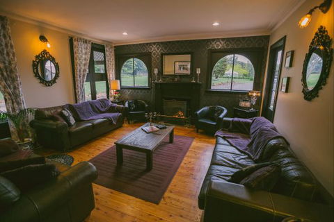 Sylvan Glen Country House - Surfers Gold Coast 1