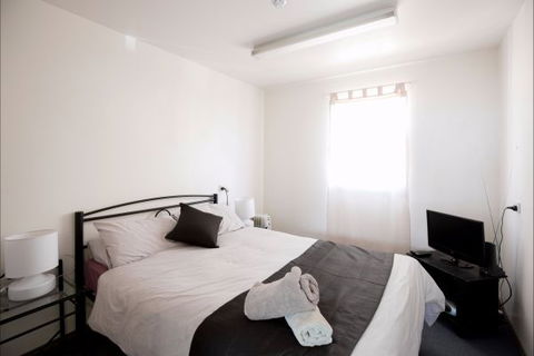 The Nook Backpackers - Surfers Gold Coast 1