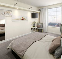 Woodroffe Hotel - Surfers Gold Coast