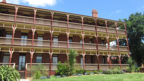 Yarra House - Surfers Gold Coast 0
