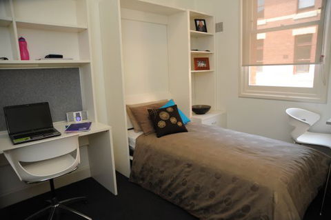 Yarra House - Surfers Gold Coast 1