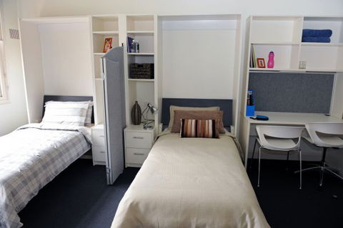 Yarra House - Surfers Gold Coast 2