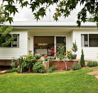 Young Garden Retreat - Surfers Gold Coast
