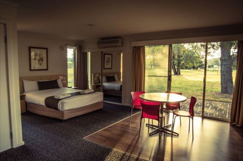 Yowani Country Club - Surfers Gold Coast 0