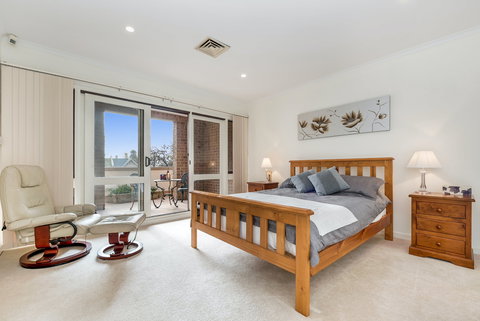 Adelaide Style Accommodation - Close To City In Stylish North Adelaide - Surfers Gold Coast 4