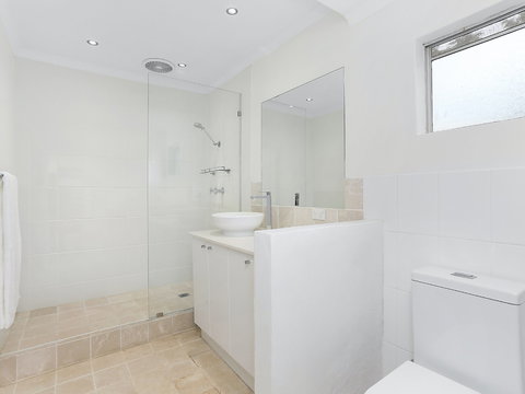 Amalfi Beach House - Surfers Gold Coast 4