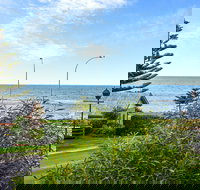 Ariadne - A Hop Skip and a Jump to the Beach with Sea Views - Surfers Gold Coast