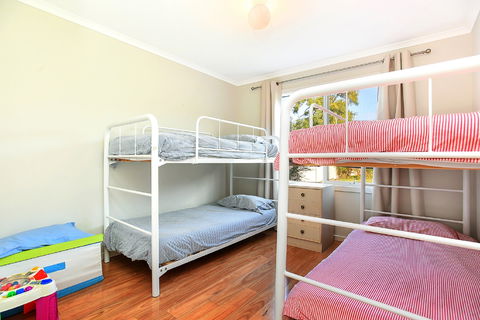 Ariadne - A Hop Skip And A Jump To The Beach With Sea Views - Surfers Gold Coast 8