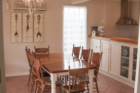 Azalea Cedar-Rose Villa - Surfers Gold Coast 5