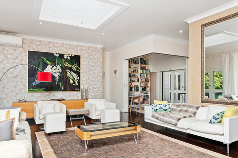 Bellbird - Surfers Gold Coast 5