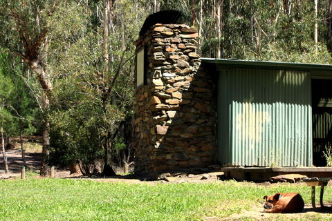 Blue Range Hut - Surfers Gold Coast 2