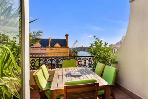 Carlson Terrace - Surfers Gold Coast 1