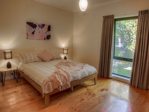 Caits Place - Surfers Gold Coast 3