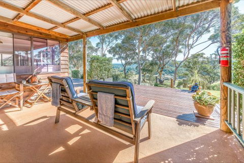 Coach House Hill Cottage - Surfers Gold Coast 6