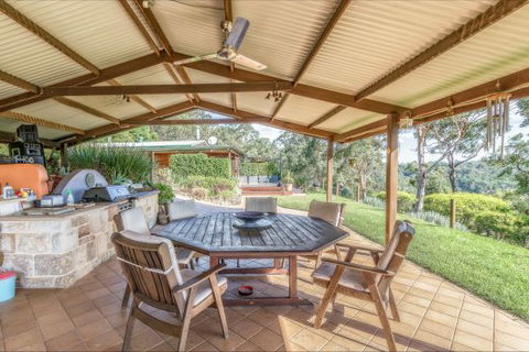 Coach House Hill Cottage - Surfers Gold Coast 9