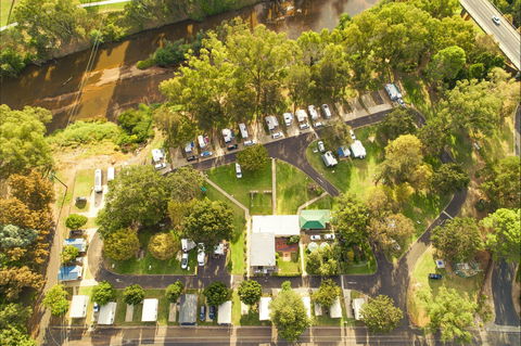 Cowra Van Park - Surfers Gold Coast 0