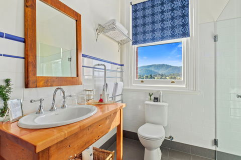 Cygnet Old Bank B&B - Surfers Gold Coast 4