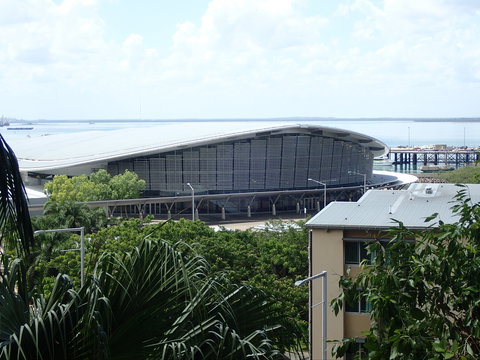 Darwin Deluxe Apartments - Surfers Gold Coast 1