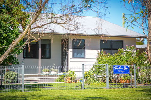 Dell-Lee Cottage - Surfers Gold Coast 0
